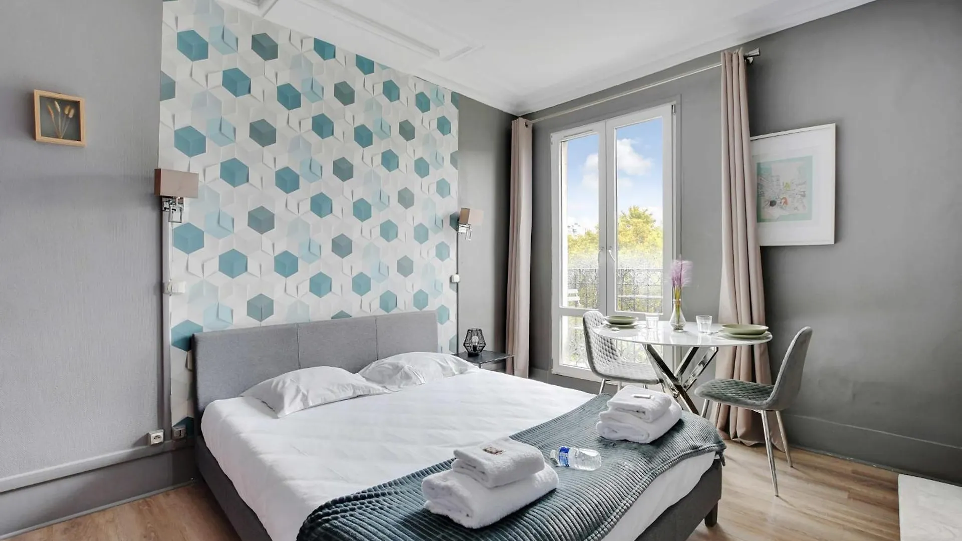 Apartment Republique - Magenta Paris