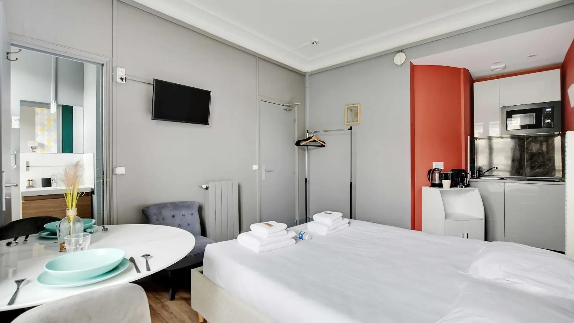 Apartment Republique - Magenta Paris