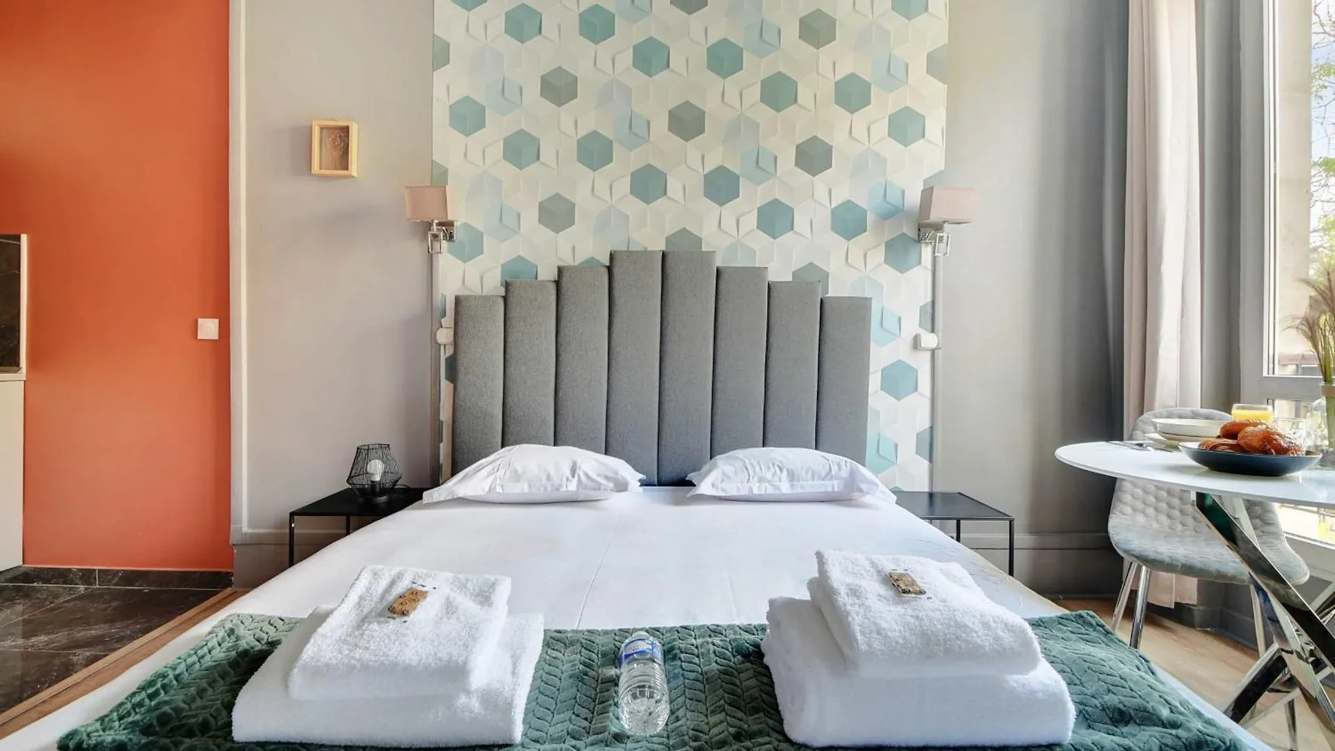 Apartment Republique - Magenta Paris